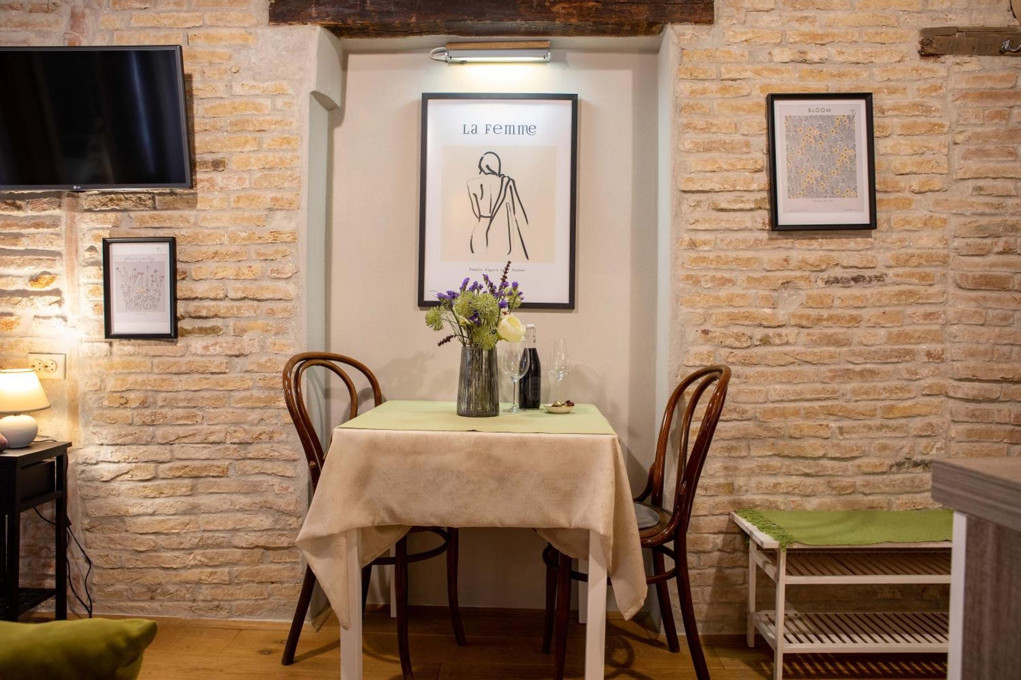 로비니 Casa Kaligari History 아파트 외부 사진
